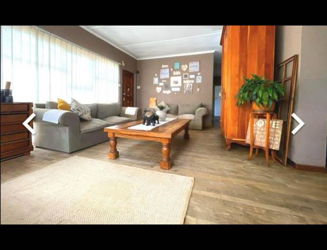 3 BEDROOM HOUSE FOR SALE IN CHURCHILL ESTATE